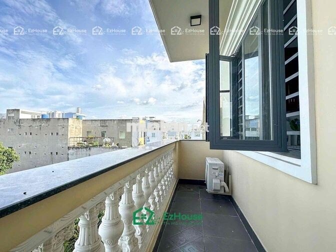 CĂN HỘ DỊCH VỤ BAN CÔNG RIÊNG ĐẦY ĐỦ NỘI THẤT GẦN NGÃ 4 BỐN XÃ ĐẦM SEN