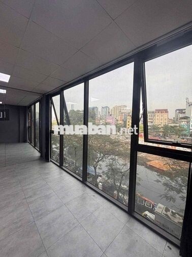 - Cho thuê văn phòng Nguyễn Khang Cầu Giấy trống tầng 3 diện tích 60m2