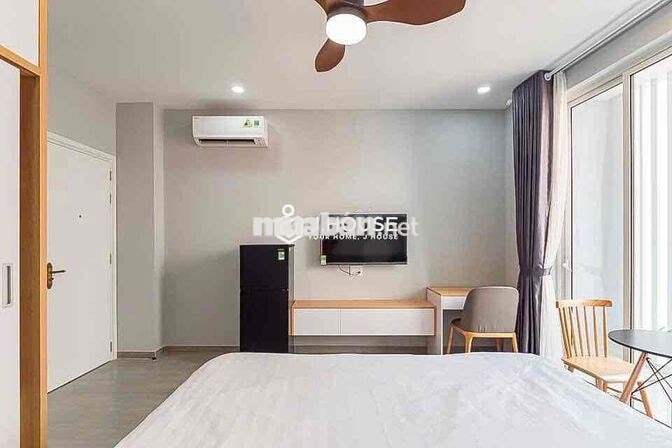 STUDIO BAN CÔNG FULL NỘI THẤT NGAY SÂN BAY TÂN SƠN NHẤT - TÂN BÌNH