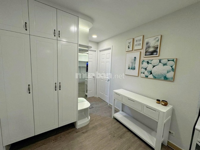 Xi grand Court-Q.10 Căn góc 2 Ban Công 3PN, 98m2, Sẵn nội thất giá 22,