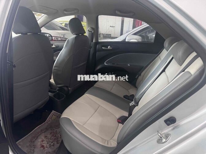 Kia Soluto Bạc 5 chỗ 2019 mt