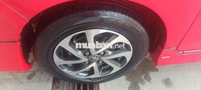 Toyota Tự động màu Đỏ