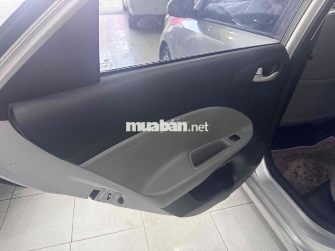 Kia Soluto Bạc 5 chỗ 2019 mt