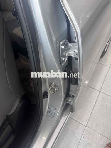 Kia Soluto Bạc 5 chỗ 2019 mt