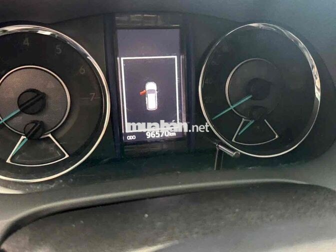 Toyota Fortuner 2.7V AT 2018 Trắng Tự động 96000km
