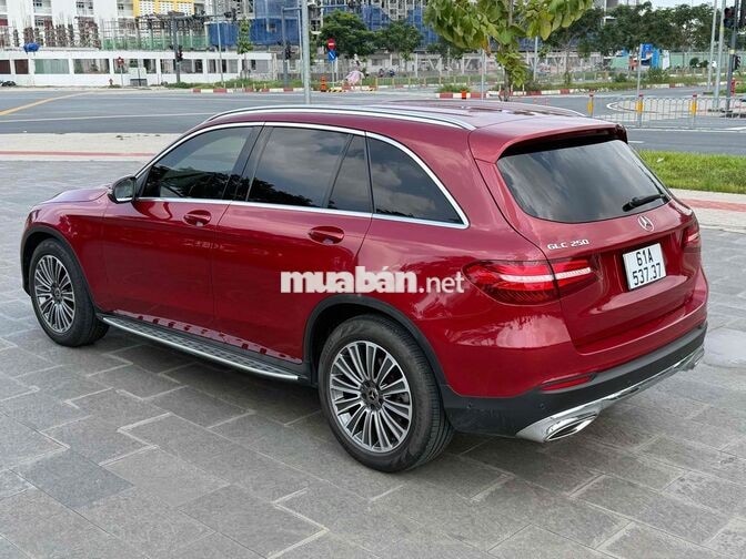 Mercedes-Benz GLC 250 4Matic 2019 Đỏ