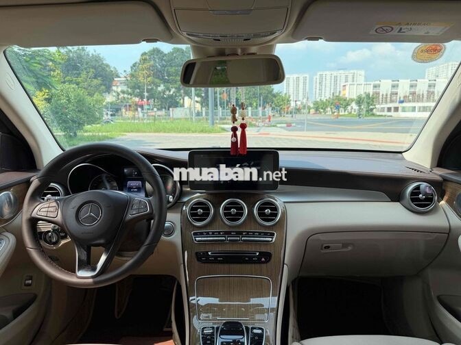 Mercedes-Benz GLC 250 4Matic 2019 Đỏ