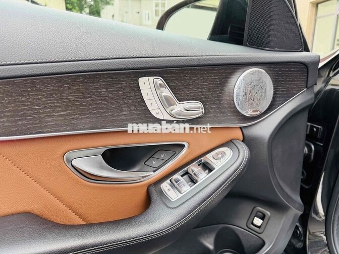 Mercedes-Benz C300 AMG 2019 Đen