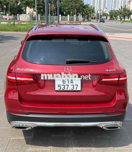 Mercedes-Benz GLC 250 4Matic 2019 Đỏ