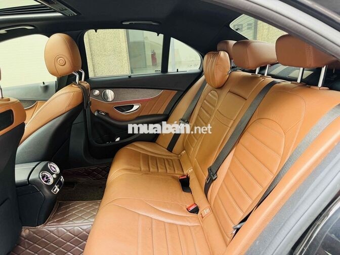 Mercedes-Benz C300 AMG 2019 Đen