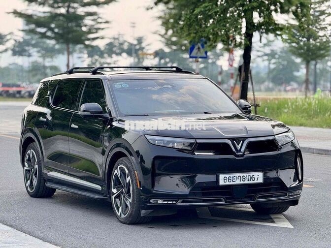 VF9 Plus 2023 thuê Pin Catl đi 600km/ 1 lần sạc