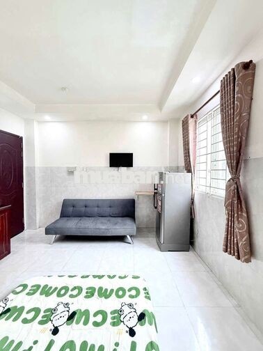 CHO THUÊ PHÒNG FULL NỘI THẤT TÂN PHÚ – CỬA SỔ LỚN, THANG MÁY, HẦM XE