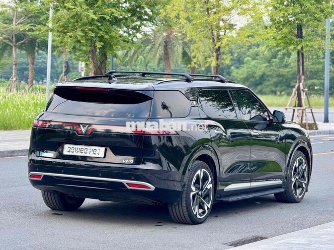VF9 Plus 2023 thuê Pin Catl đi 600km/ 1 lần sạc
