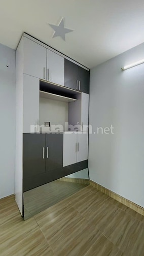 Nhà góc 2 mặt tiền, KDC Bình Hưng đường 12m, đường QL50, gần bến xe Q8
