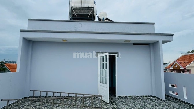 Nhà góc 2 mặt tiền, KDC Bình Hưng đường 12m, đường QL50, gần bến xe Q8