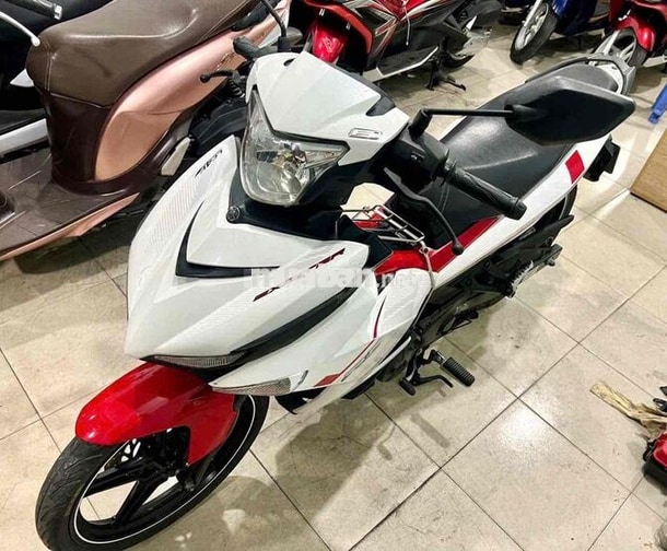 Yamaha Exciter Trắng, Đỏ Xe côn tay