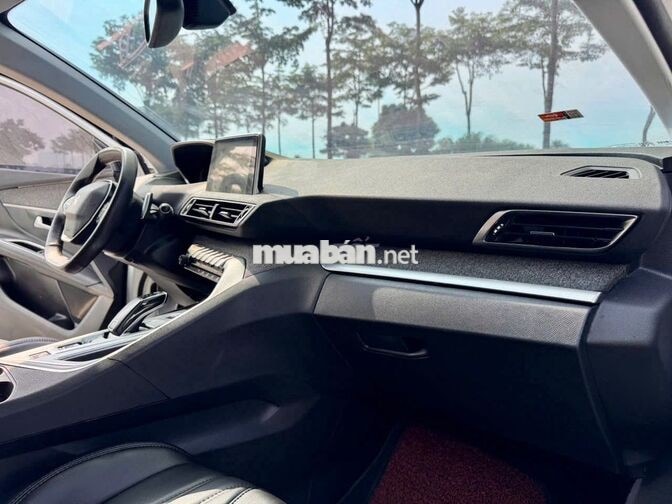 Peugeot 5008 2018 Trắng 90.000km