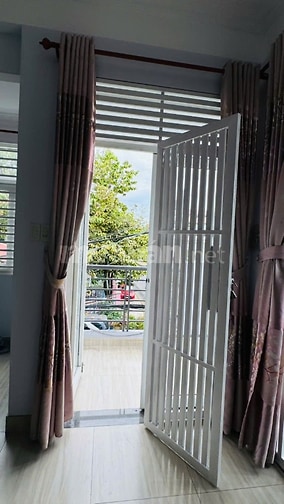 Nhà góc 2 mặt tiền, KDC Bình Hưng đường 12m, đường QL50, gần bến xe Q8