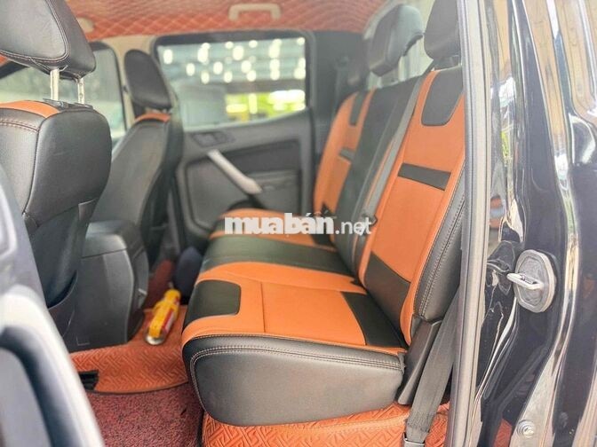 Ford Ranger XLS MT 2022 hỗ trợ 70%