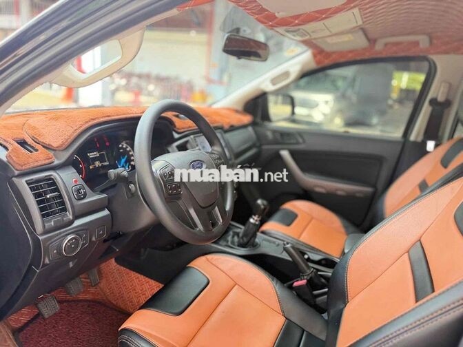 Ford Ranger XLS MT 2022 hỗ trợ 70%