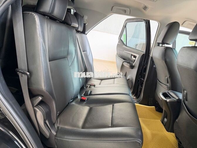 Toyota Fortuner 2022 Xăng 2.7 4x2 AT Đen