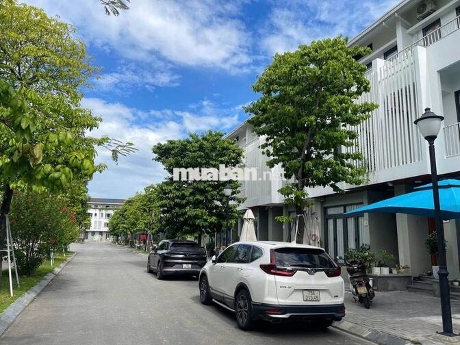 Bán Nhà Phố 3 Tầng KĐT Trung Tâm Huế - Gần  Aeon Mall