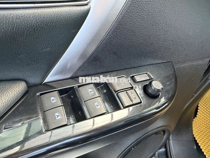Toyota Fortuner 2022 Xăng 2.7 4x2 AT Đen