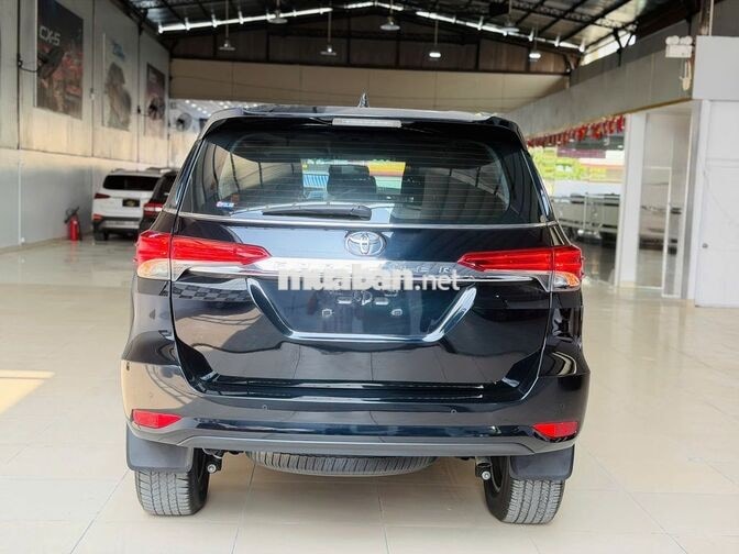 Toyota Fortuner 2022 Xăng 2.7 4x2 AT Đen