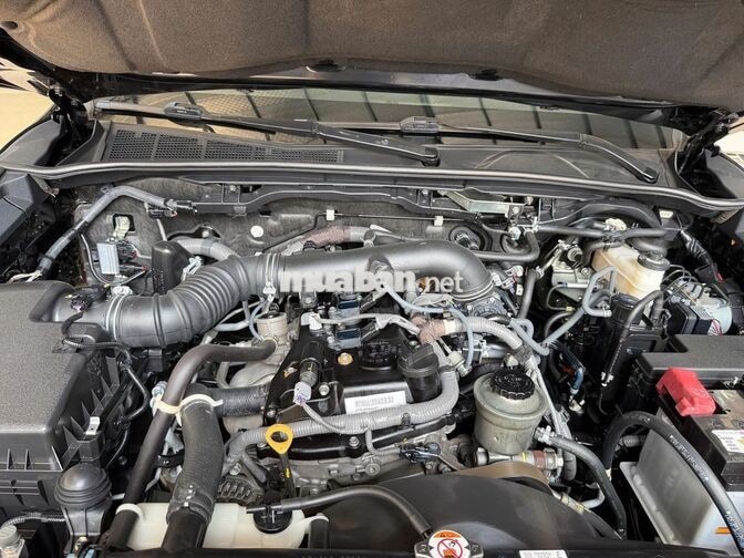 Toyota Fortuner 2022 Xăng 2.7 4x2 AT Đen