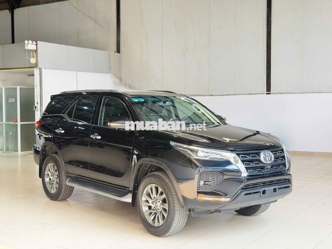 Toyota Fortuner 2022 Xăng 2.7 4x2 AT Đen