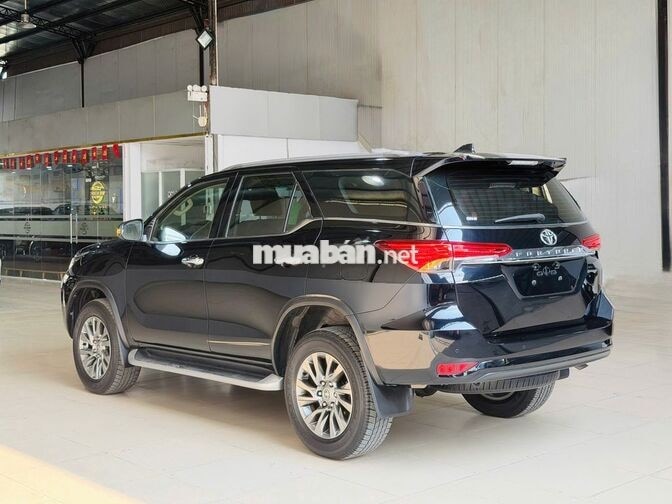 Toyota Fortuner 2022 Xăng 2.7 4x2 AT Đen