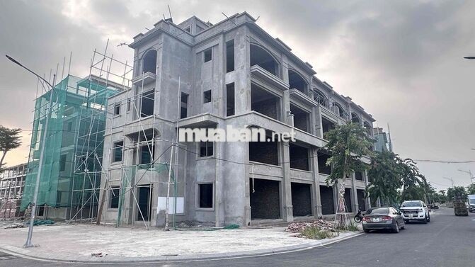 Shophouse 90m- 5 Tầng-Trục Lõi 31M- CK Ngay 1tỷ8- TheGateway City