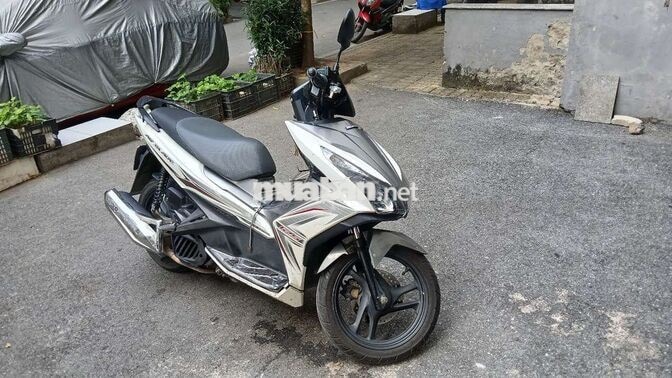Honda Air Blade 125cc 2014 Trắng bạc 115.000 km