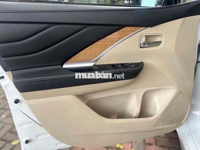 Mitsubishi Xpander AT Pre 2019 Trắng 7 chỗ Tự động