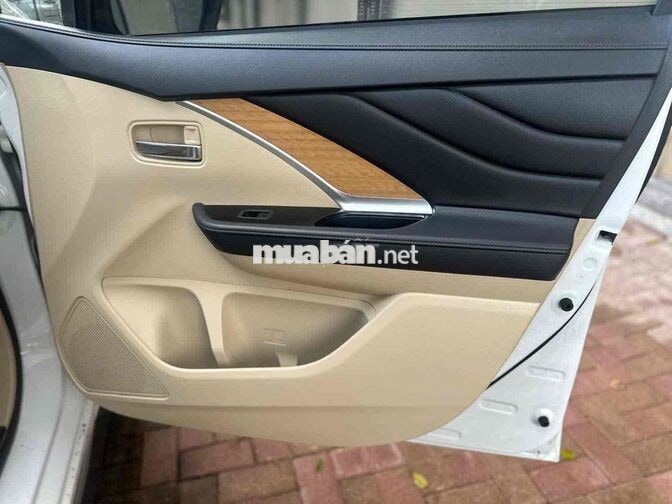 Mitsubishi Xpander AT Pre 2019 Trắng 7 chỗ Tự động