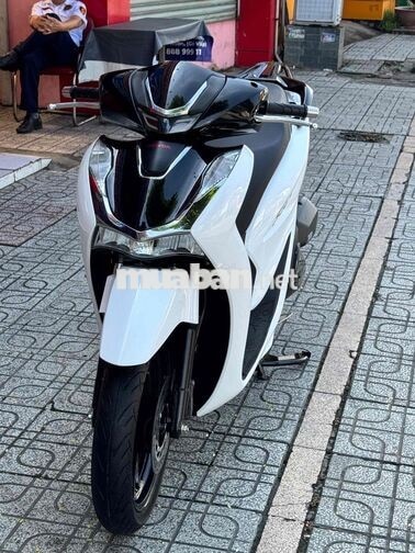 Honda SH 125i 2024 Trắng đen spoty 9 chủ