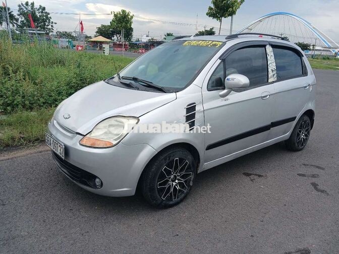 Chevrolet Spark 2011 lên đồ chơi nhiều