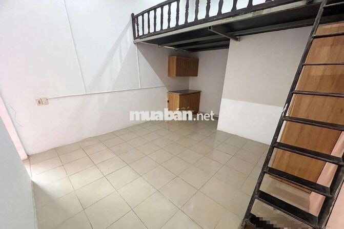 247 nguyễn văn linh phòng trọ vệ sinh khép kín .có gác xép ở luôn