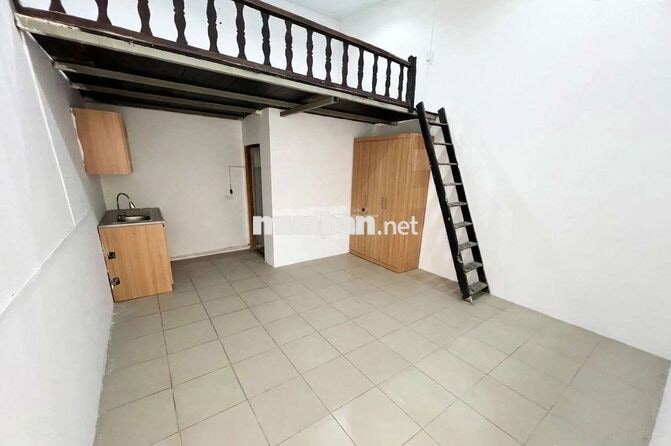 247 nguyễn văn linh phòng trọ vệ sinh khép kín .có gác xép ở luôn