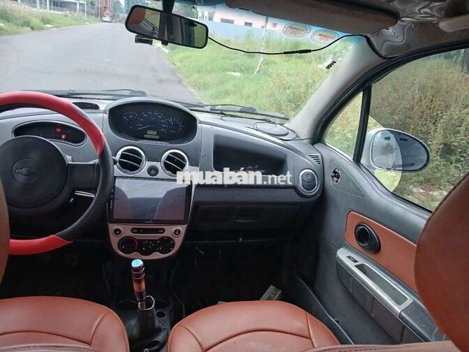 Chevrolet Spark 2011 lên đồ chơi nhiều