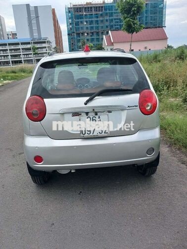 Chevrolet Spark 2011 lên đồ chơi nhiều
