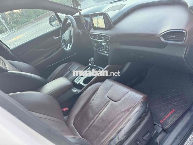 Hyundai SantaFe Cao cấp Dầu Tự động Trắng