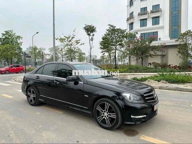 Mercedes-Benz C200 Edition Đen Tự động