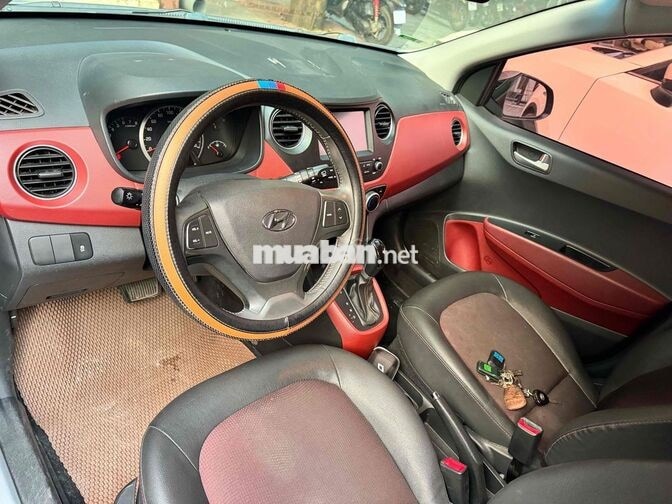 Hyundai Grand i10 Số tự động 50000 km Bạc