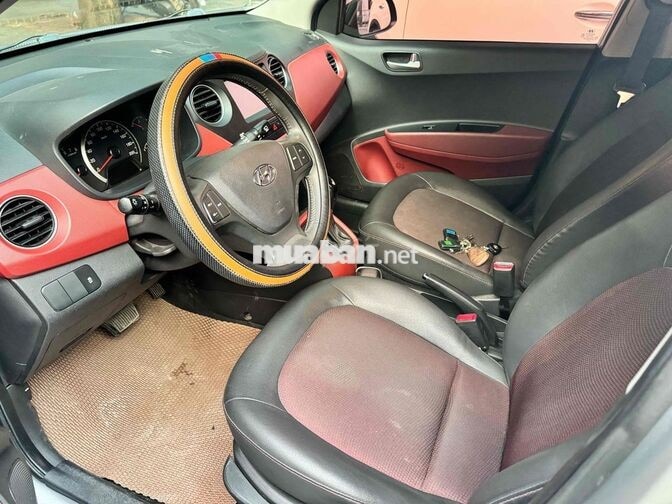 Hyundai Grand i10 Số tự động 50000 km Bạc