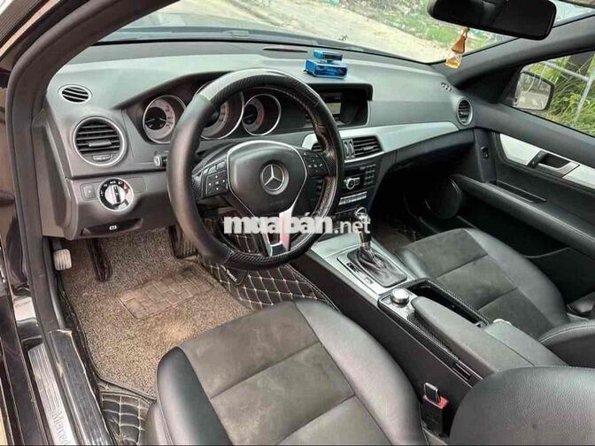 Mercedes-Benz C200 Edition Đen Tự động