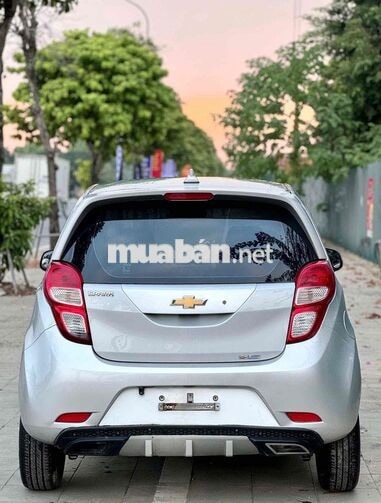 Chevrolet Spark Van 1.2 MT 2018 Bạc