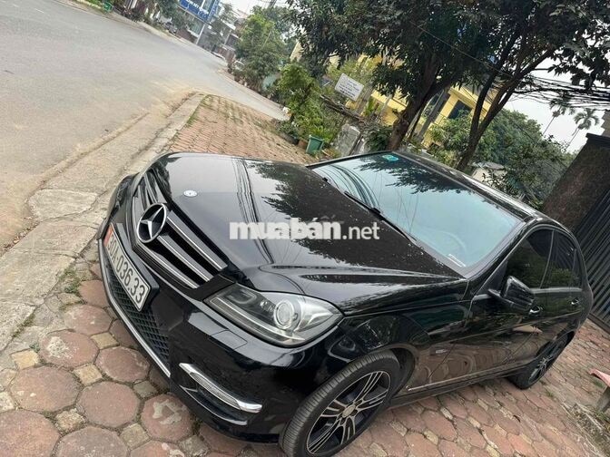 Mercedes-Benz C200 Edition Đen Tự động