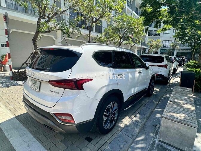 Hyundai SantaFe Cao cấp Dầu Tự động Trắng