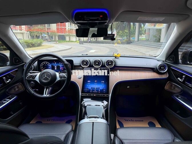Mercedes C200 Avantgarde Plus 2022 Ngọc Lục Bảo